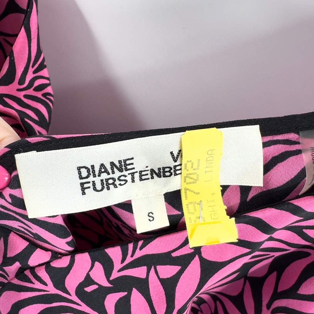 Diane Von Furstenberg Silk Blouse Top Womens Size Small Ruffle Feminine Luxury - Picture 3 of 7